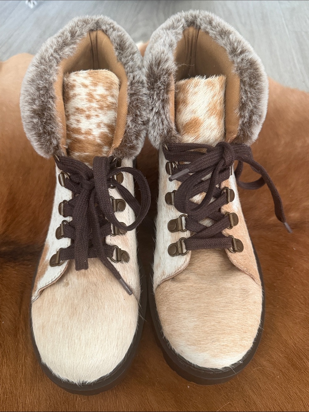 $110 Myra beaver turbulent combat boots 8 - Picture 2 of 8